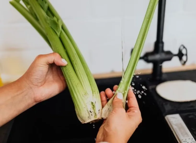 西洋芹汁做法步驟 1