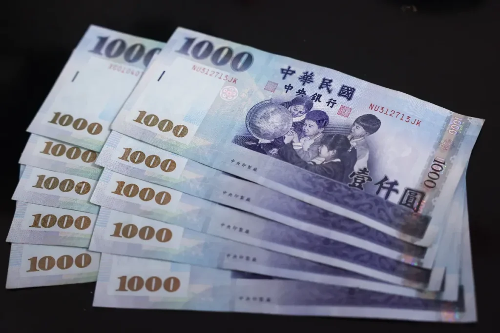 感覺台灣經濟不差,但購買力一直降低?可能是一種"台灣病"